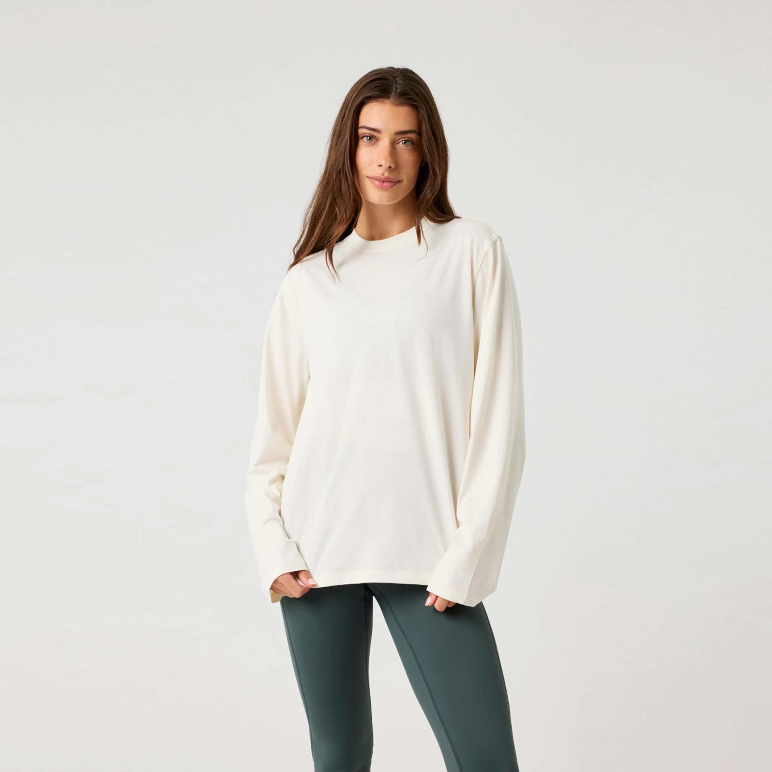 Studio Oversized Longsleeve Dames - crème